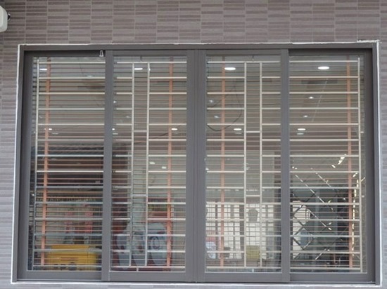 Cửa sổ nhôm kính lùa giá rẻ (1)