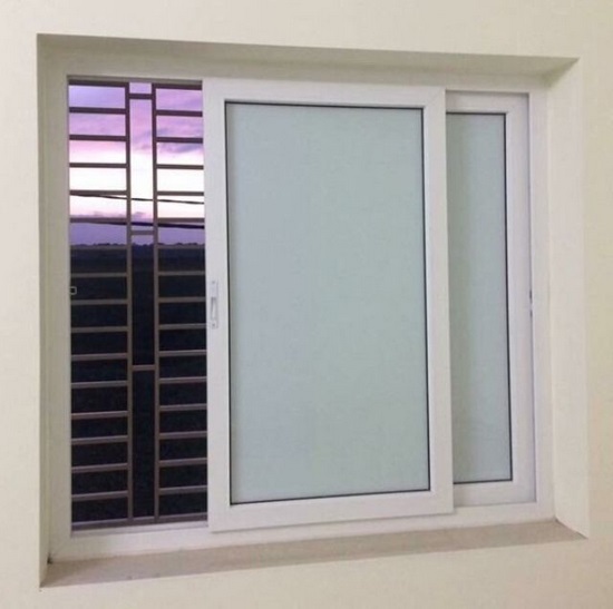 Cửa sổ kính lùa màu trắng 2 cánh