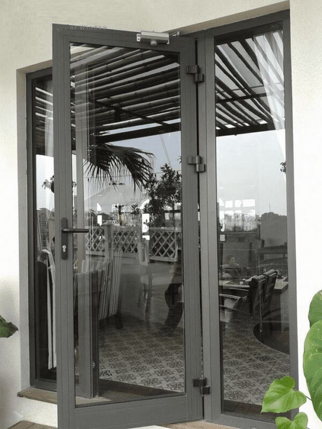Liên hệ Bosswindow để nhận tư vấn về cửa 