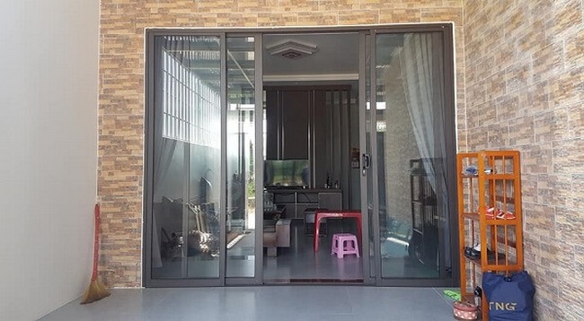 Mẫu cửa lùa đẹp 4 cánh xếp trượt lắp đặt cửa chính