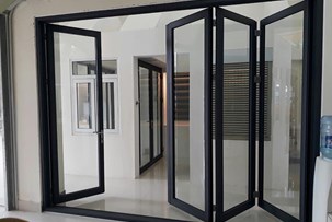 Địa chỉ cung cấp cửa nhôm xingfa 4 cánh xếp trượt uy tín